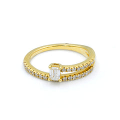 Emerald Criss-Cross Ring