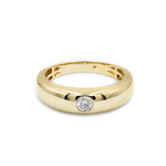 The Curved Round Bezel Ring